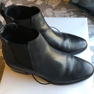 Steve Madden Chelsea Boot